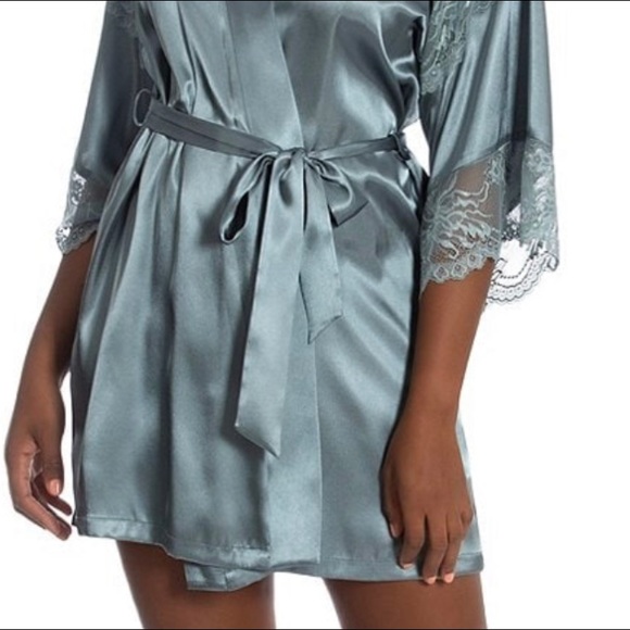 Nightgown kimono with lace contour - Picture 2 of 2